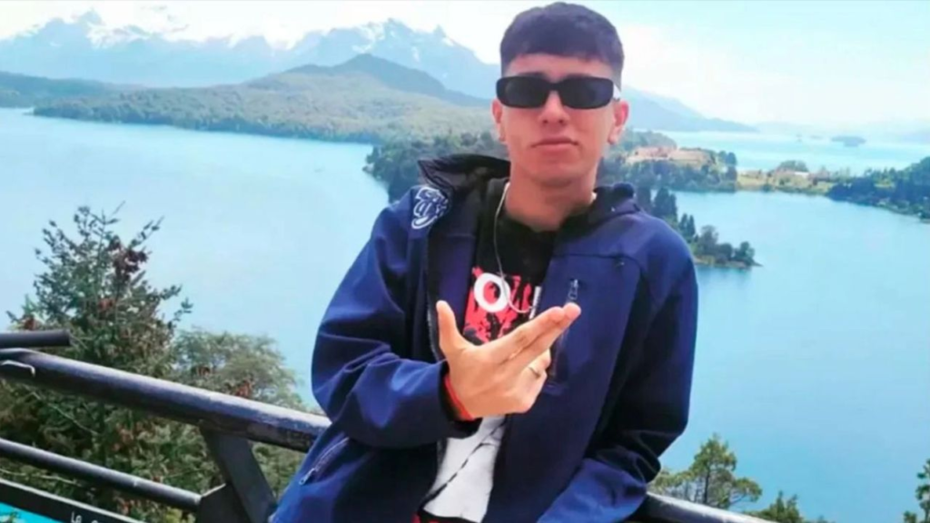 Un adolescente se descompuso en su viaje de egresados en 2022, fue atendido por un falso médico y murió: hay 4 imputados