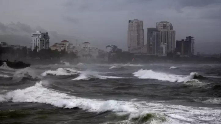 El huracán Melissa llega a la categoría máxima en el Caribe y temen “inundaciones catastróficas”