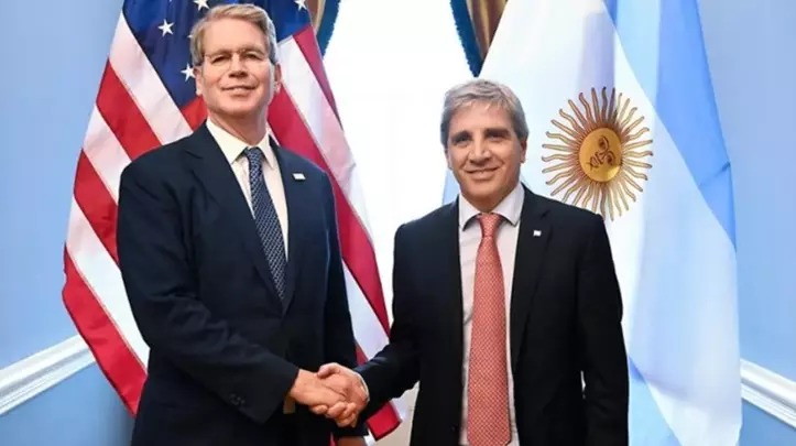 Bessent recibió a Caputo y dijo que continuarán las “productivas conversaciones”