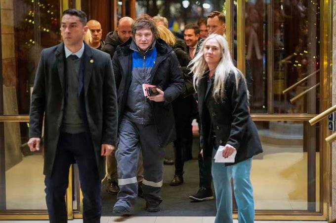 Javier Milei llegó a Davos para disertar y participará en el Consejo de la Paz, creado por Donald Trump