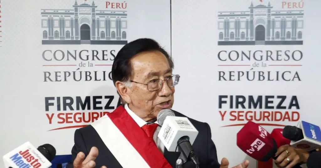 Perú: el nuevo presidente José María Balcázar dice que es independiente y busca apoyo de todos los partidos para una “transición ordenada”